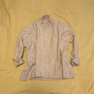 UNIQLO super soft non-itchy sweater